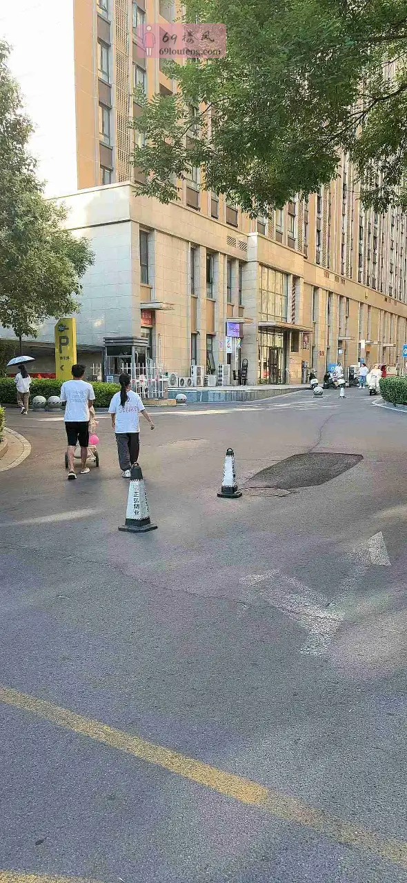 中原区小青春 - 河南-郑州 楼凤实拍第4张