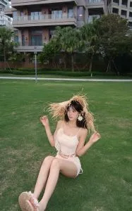 点击查看 河南 - 郑州 郑州风骚妹子丰满诱人 更多实拍详情