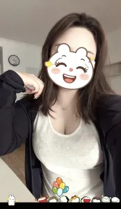 中原大胸丰满妹子 在线预约参考图 - 河南 - 郑州站街快餐
