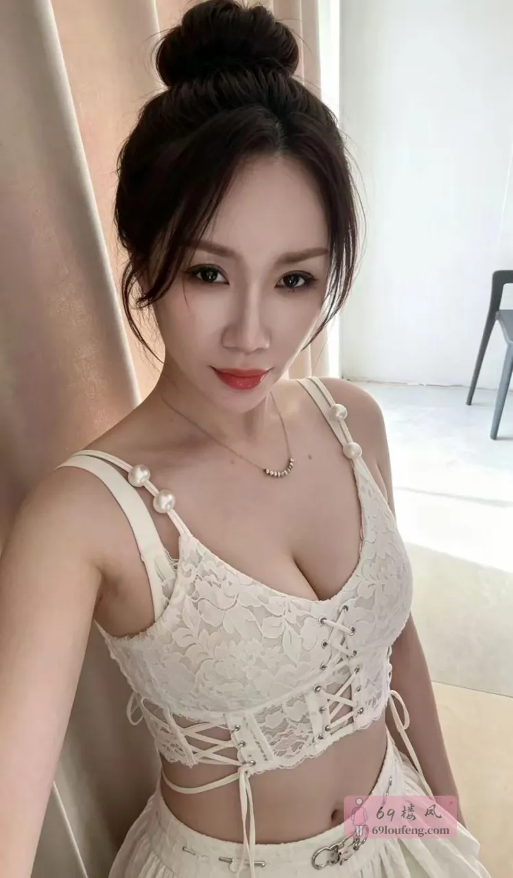美乳气质御姐少妇 - 江苏-苏州 楼凤实拍第1张