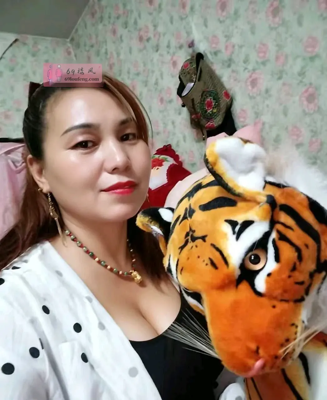 光明巨无霸熟女-美华 - 广东-深圳 楼凤实拍第1张