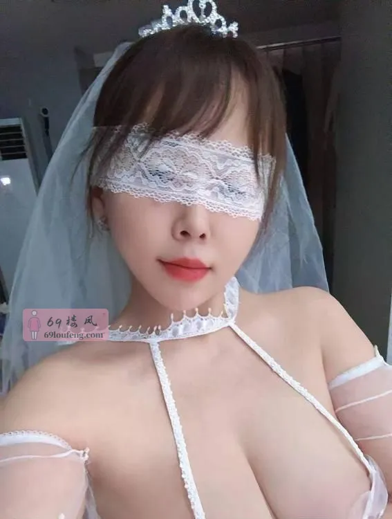 E乳大奶霸 - 湖北-武汉 楼凤实拍第1张