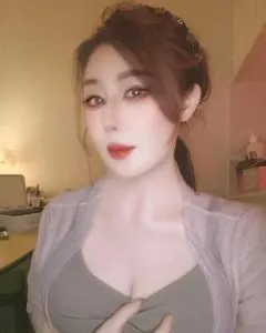 浙江 - 杭州高颜值老师拱墅角色扮演巨乳熟女实拍