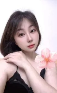【独家】广东 - 广州 老师 女友型老师雯雯 内部实拍