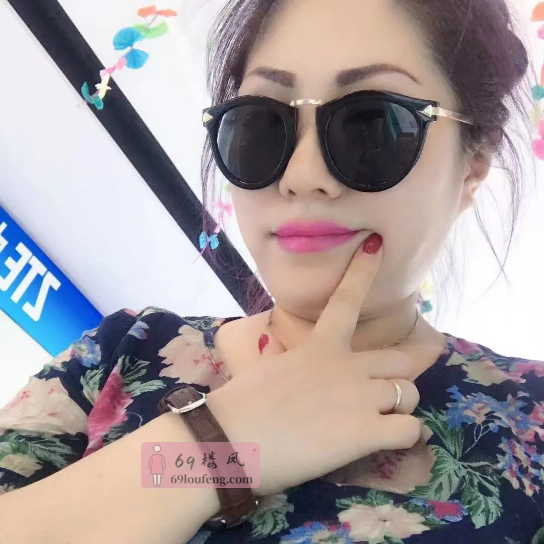 风骚大奶御姐 - 山东-济南 楼凤实拍第2张