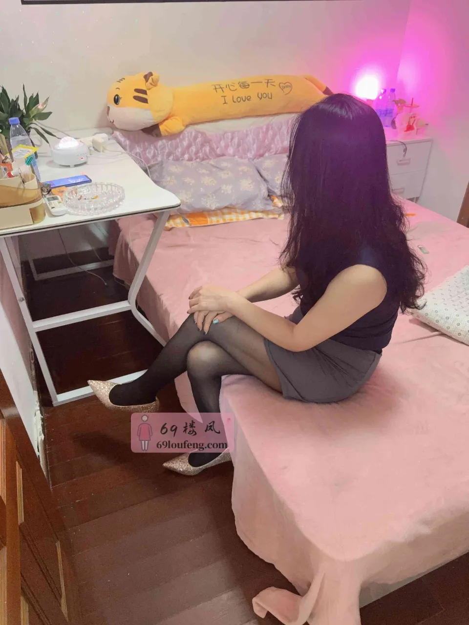 黑丝包臀少妇 - 江苏-南京 楼凤实拍第2张