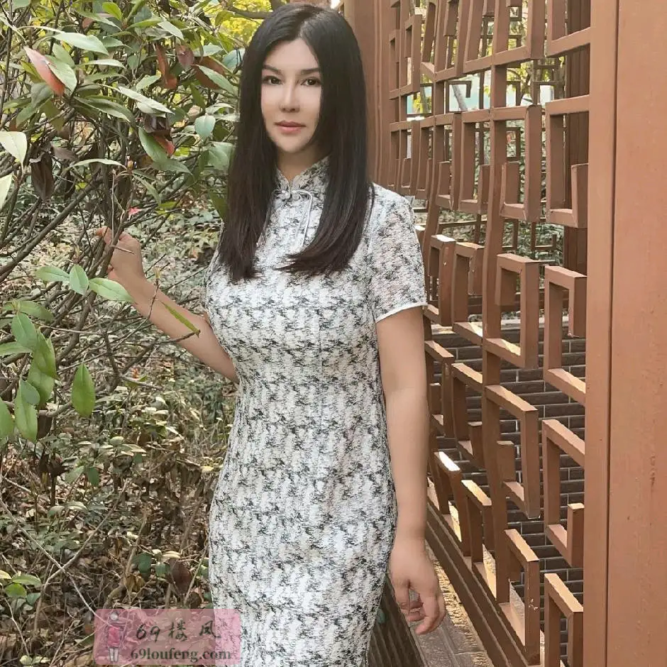 巨乳熟女 - 江苏-南京 楼凤实拍第2张