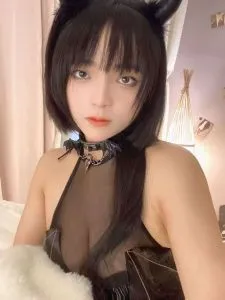 江苏 - 南京 宅男福利推荐：南京巨胸小萝莉 实景