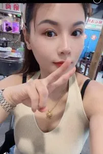 浙江 - 杭州高颜值老师滨江口爆女王实拍