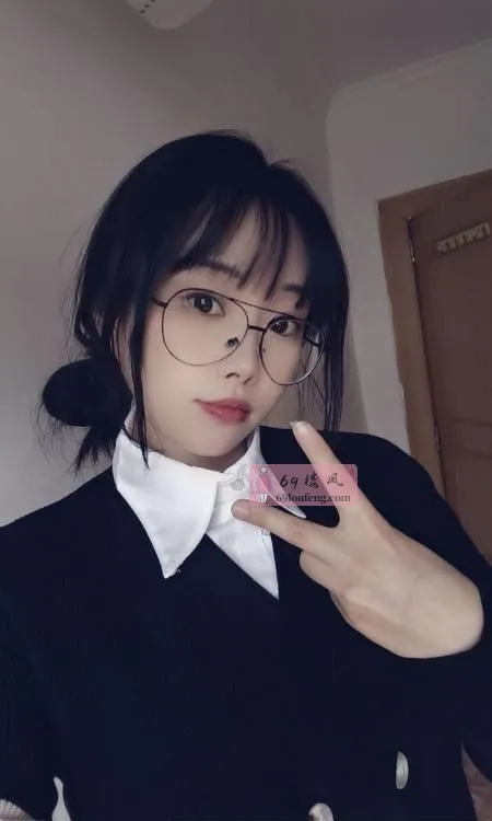 眼镜妹萌萌 - 江苏-无锡 楼凤实拍第2张