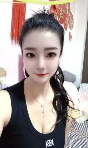 广东 - 深圳高颜值老师肤白嫩妹九月实拍