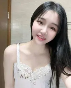 性感少妇很给力 真实工作室环境 (地点：广东 - 东莞)