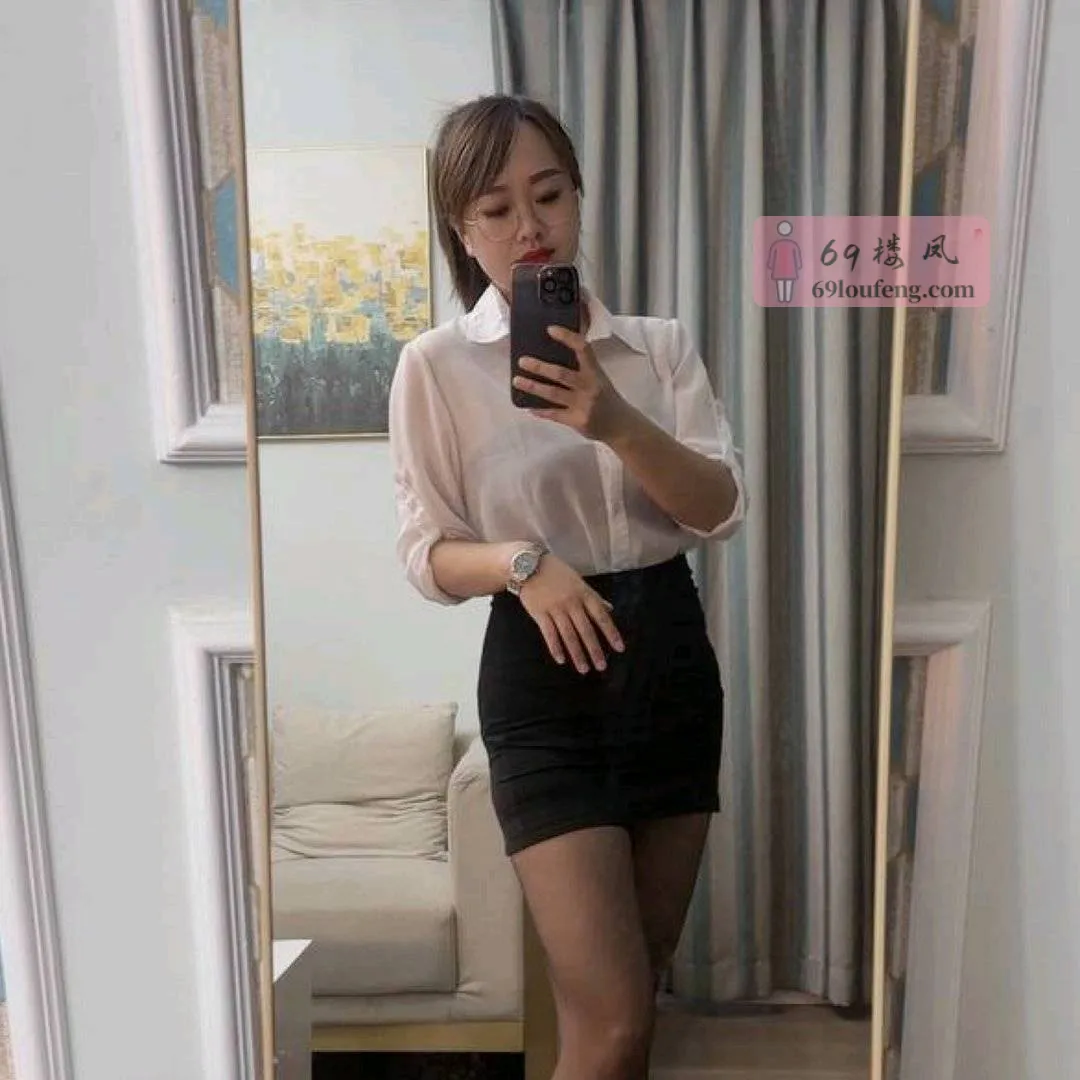 带眼镜的少妇姐姐 - 浙江-杭州 楼凤实拍第1张