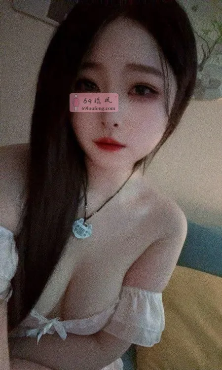 肤白貌美性感美乳国宝 - 江苏-苏州 楼凤实拍第4张