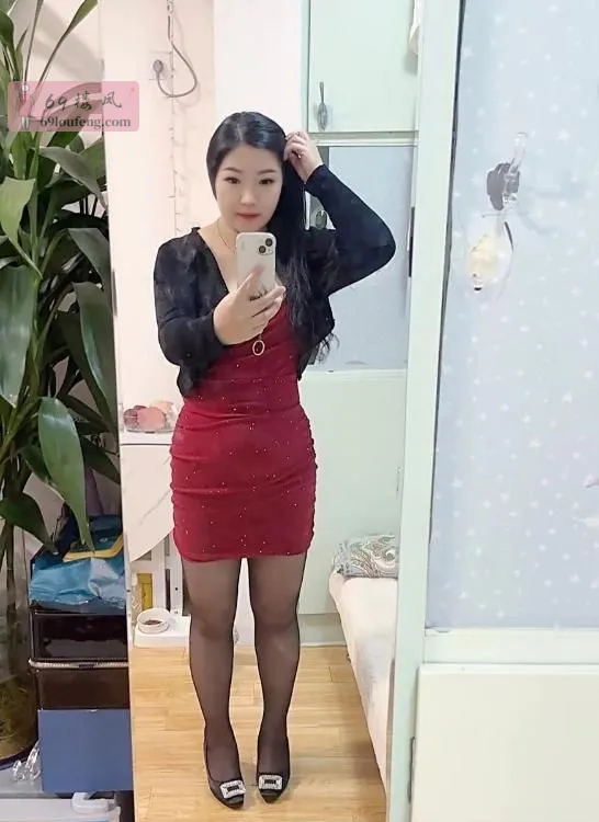 舌吻丰满大臀少妇 - 江苏-南京 楼凤实拍第2张