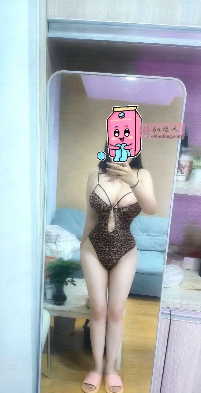 风骚大胸服务控红儿 - 四川-成都 楼凤实拍第2张