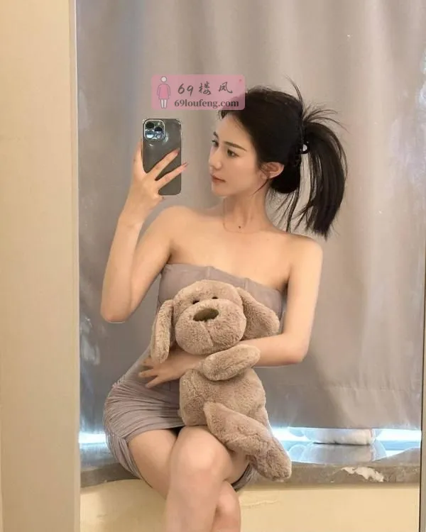 身材苗条胸大御姐 - 江苏-无锡 楼凤实拍第1张