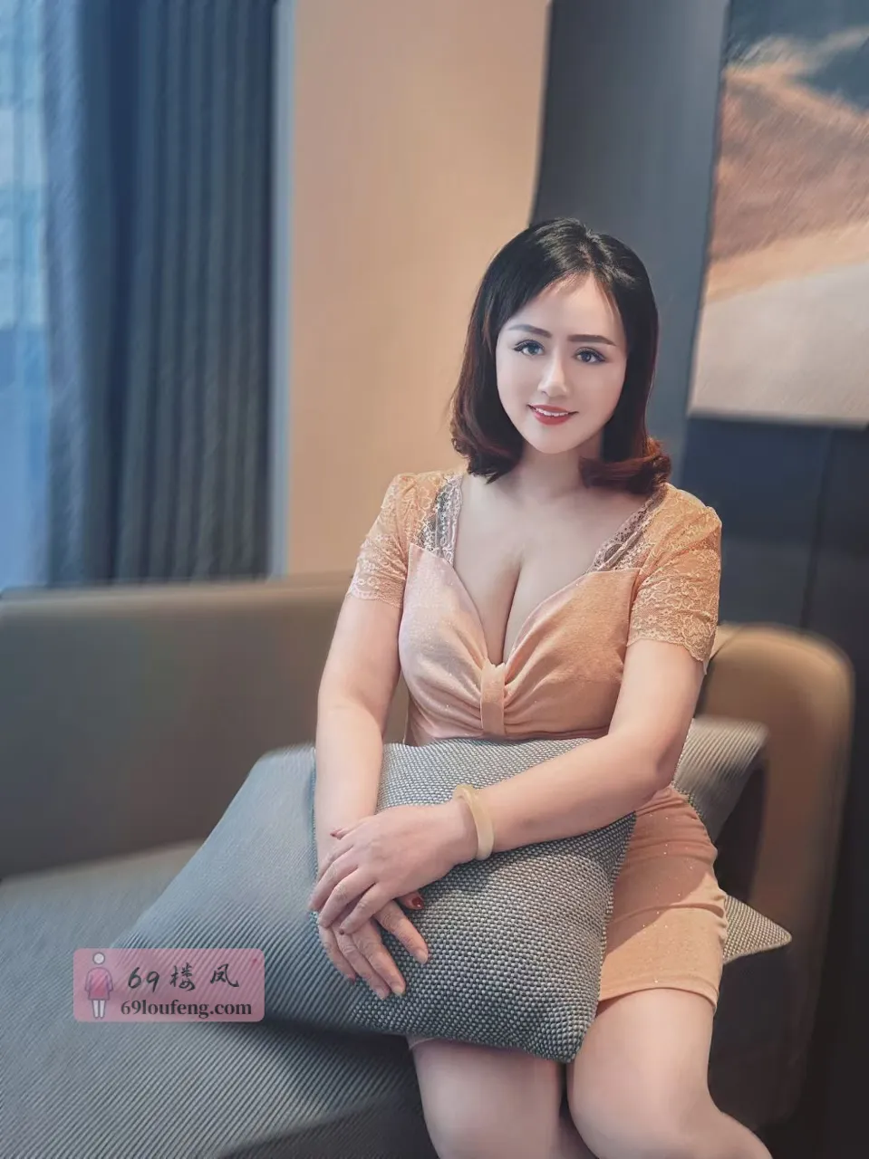 蜜桃臀少妇 - 上海-奉贤区 楼凤实拍第3张