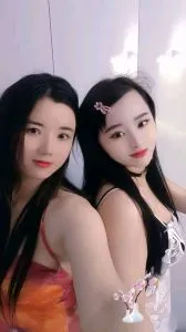 上海 - 嘉定区 宅男福利推荐：双飞姐妹花抓龙筋 实景