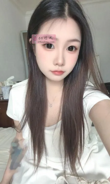 徐汇纹身制服大奶美女 - 上海-徐汇区 楼凤实拍第1张
