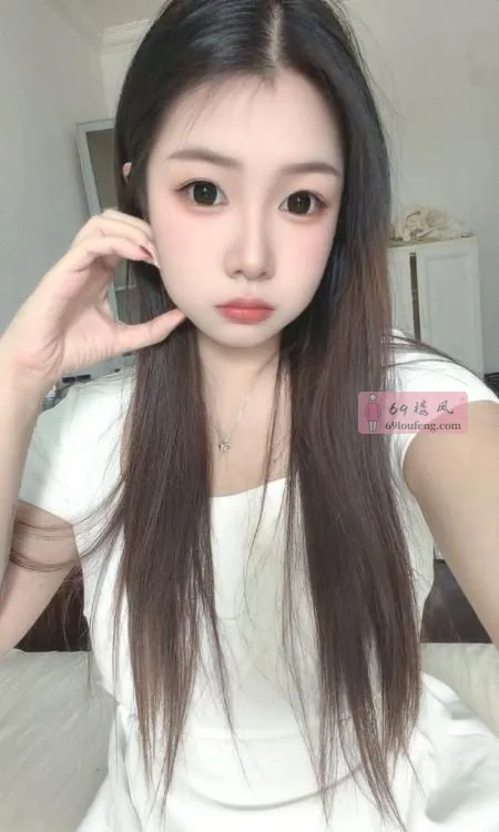 徐汇纹身制服大奶美女 - 上海-徐汇区 楼凤实拍第3张