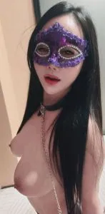 服务一流的母狗 真实工作室环境 (地点：四川 - 成都)