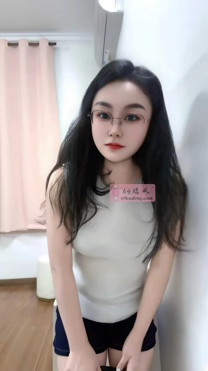 戴眼镜的骚御姐 - 甘肃-兰州 楼凤实拍第1张