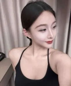 南开美乳极品御姐 真实工作室环境 (地点：天津 - 南开区)