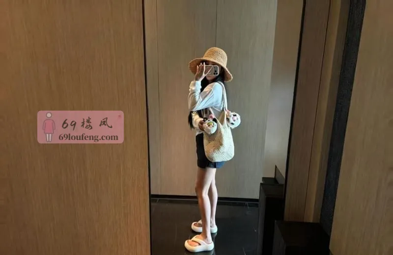 江岸零零后小嫩妹 - 湖北-武汉 楼凤实拍第2张