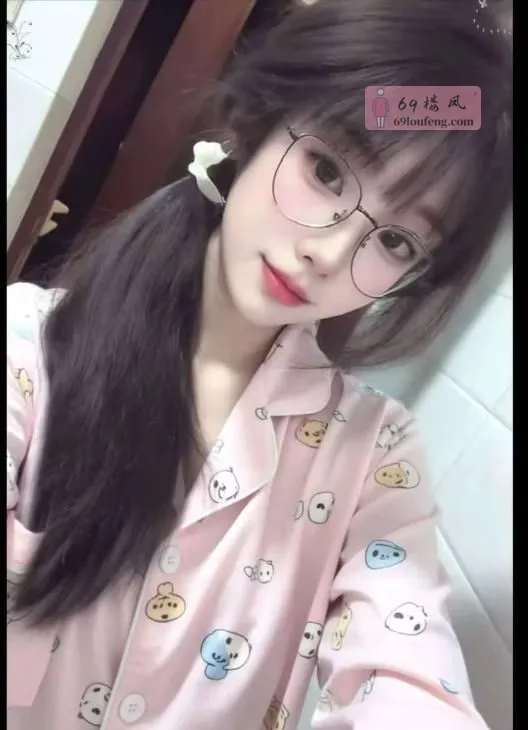 00后气质小妹 - 上海-闵行区 楼凤实拍第4张