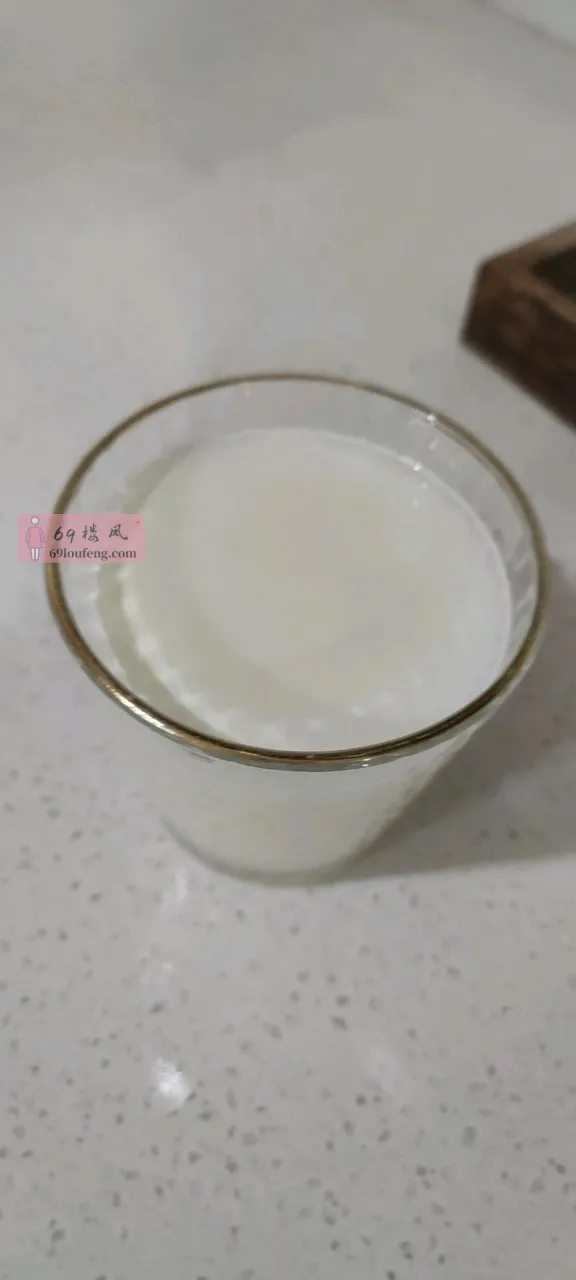 广州巨乳奶妈 - 广东-广州 楼凤实拍第3张