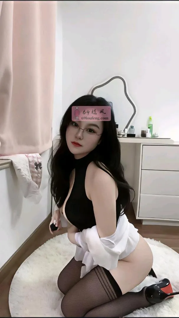 西宁性感眼镜骚妇 - 青海-西宁 楼凤实拍第2张