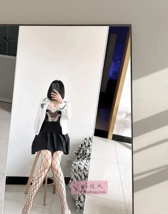体验美女雨菲 - 浙江-杭州 楼凤实拍第4张