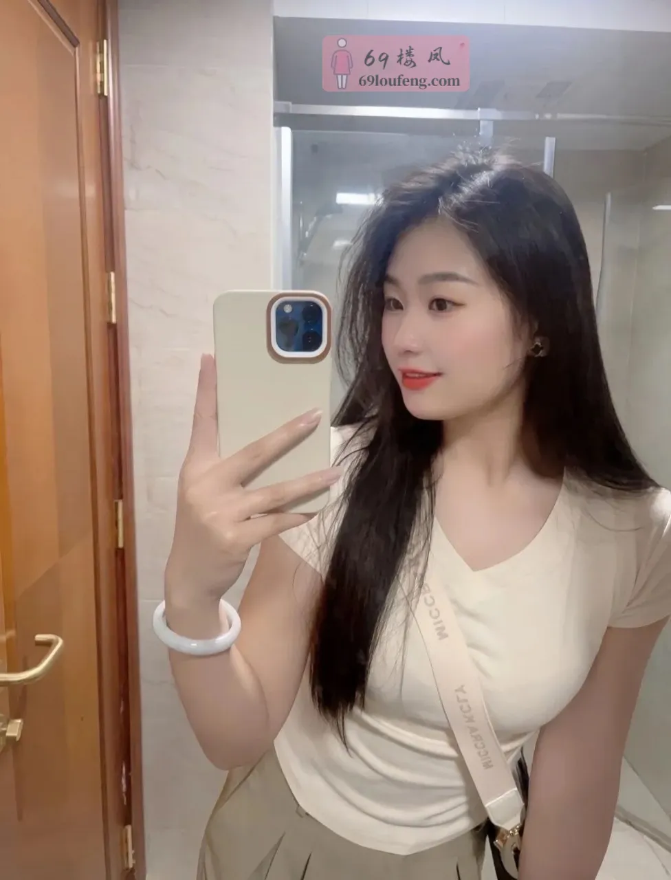 江宁初夏童颜巨乳妹 - 江苏-南京 楼凤实拍第1张