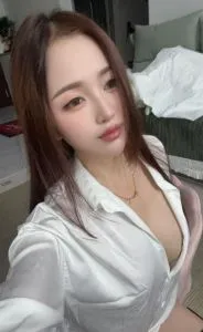 【独家】广东 - 深圳 老师 沙井性感骚女友 内部实拍