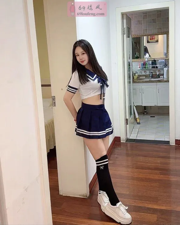 娇小可爱的JK,20厘米能捅穿 - 四川-成都 楼凤实拍第3张