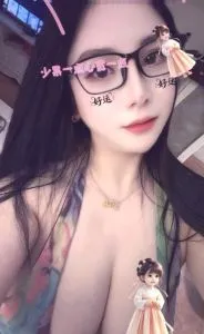 肥臂乳交骚妇 现场拍摄照片 (陕西 - 西安)