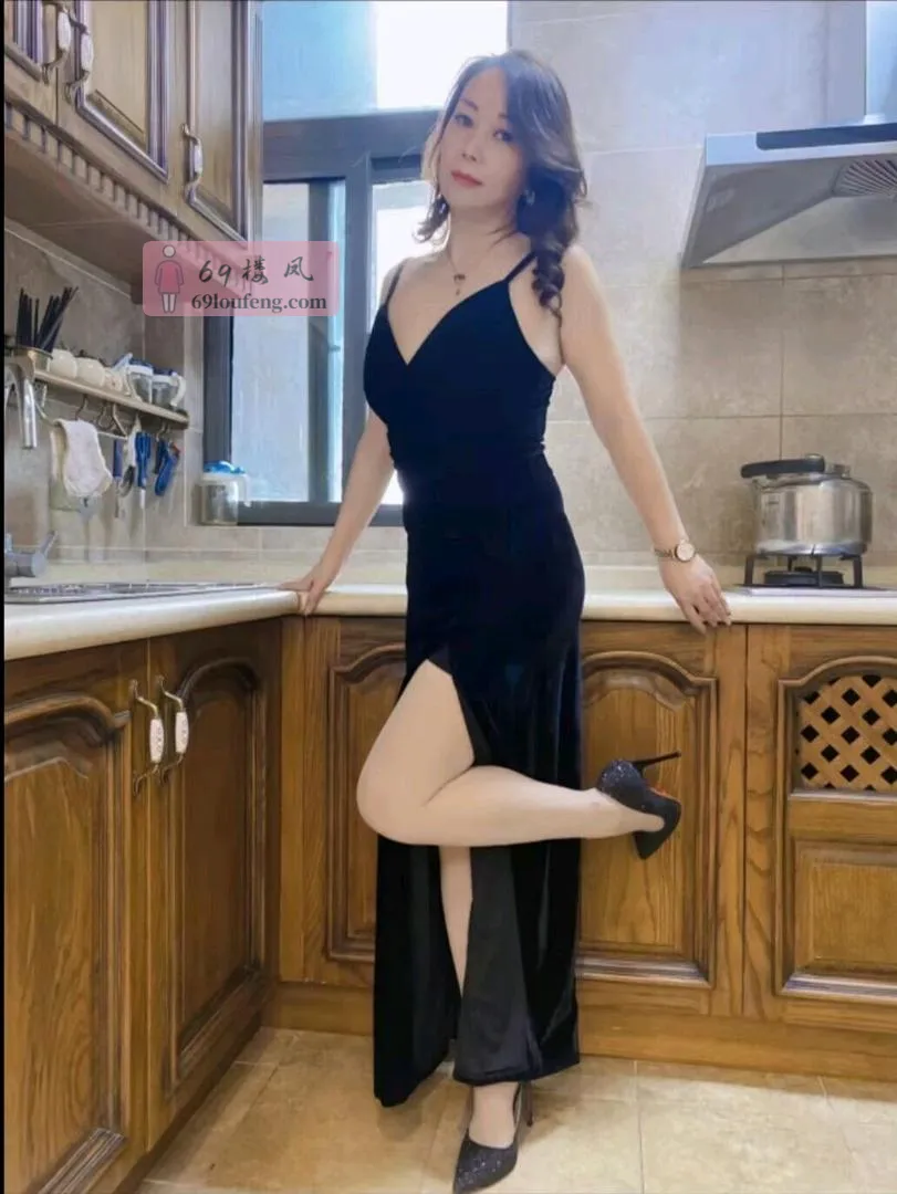 叠石桥美熟女 - 江苏-南通 楼凤实拍第4张