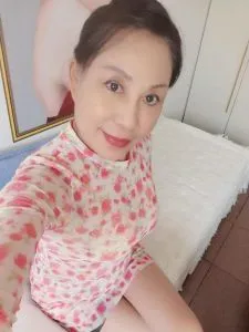 劲松气质少妇 真实工作室环境 (地点：北京 - 朝阳区)