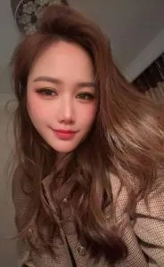 点击查看 北京 - 朝阳区 混血感大熊颜值御姐 更多实拍详情