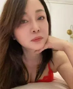 湖北 - 武汉 楼凤圈口碑推荐：巨好玩的少妇 照片