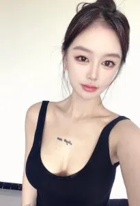 点击查看 浙江 - 杭州 甜御兼职小姐姐 更多实拍详情