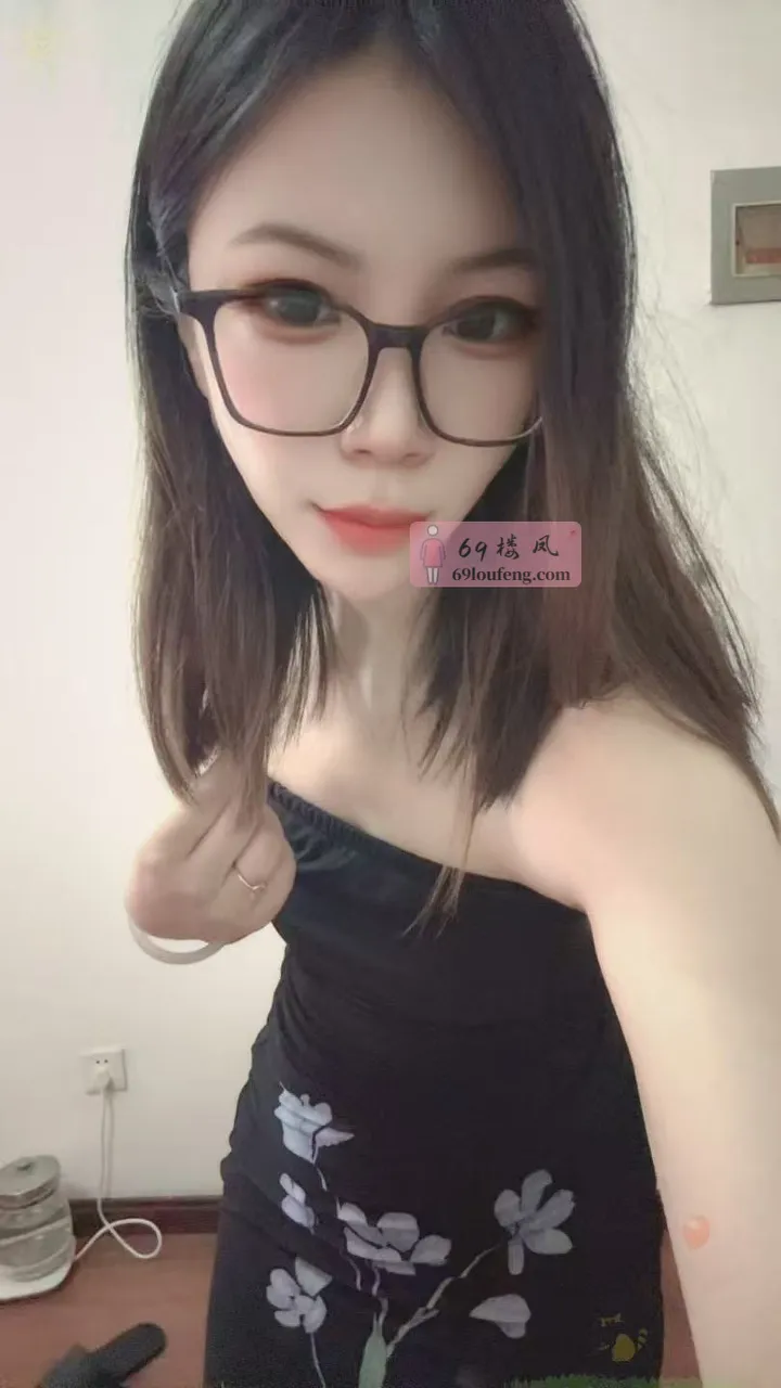 于洪气质眼镜美女 - 辽宁-沈阳 楼凤实拍第4张