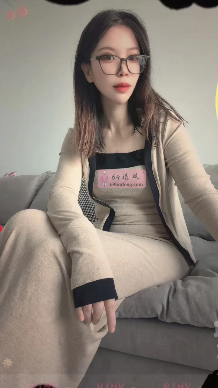 于洪气质眼镜美女 - 辽宁-沈阳 楼凤实拍第1张