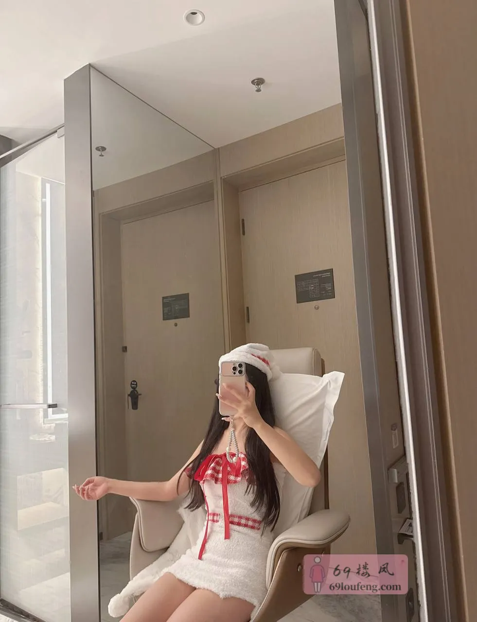 很不错的coser，有很多角色，身材还不错，颜值中上 - 江苏-南京 楼凤实拍第1张