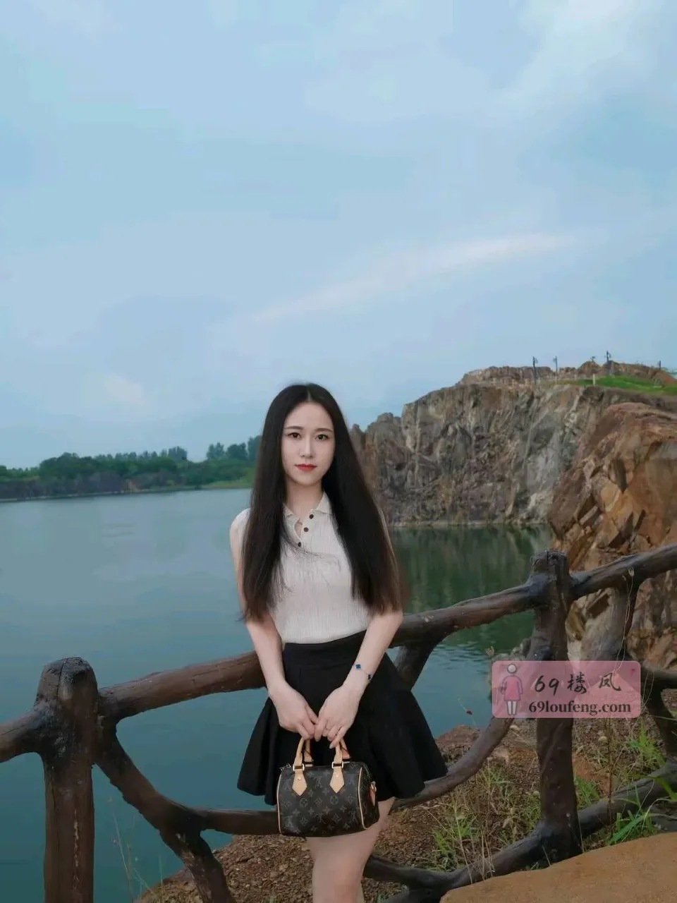 气质型水仙小姐姐 - 江苏-南京 楼凤实拍第2张