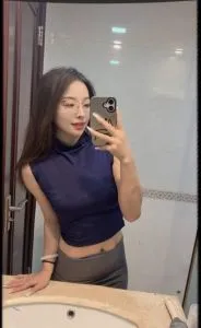 少妇可三通 真实工作室环境 (地点：上海 - 静安区)