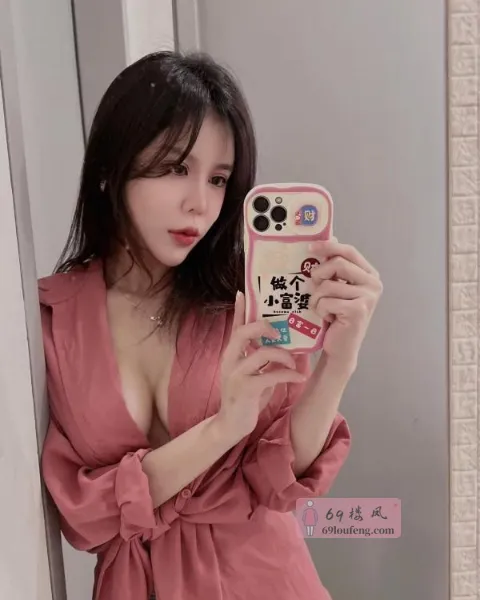 大奶网红脸骚妹 - 广东-深圳 楼凤实拍第1张