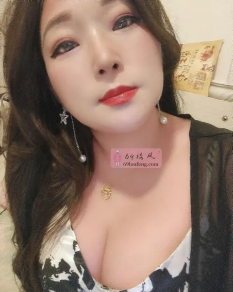 三通骚臀老师 - 广东-深圳 楼凤实拍第2张