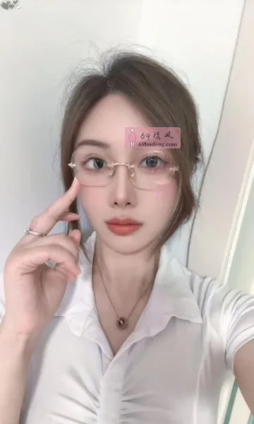 性感制服美女 - 上海-普陀区 楼凤实拍第2张